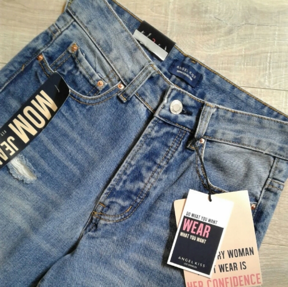 NWT Mom Jeans - Picture 2 of 4